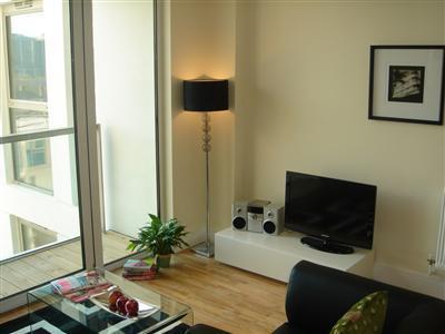 Apartment Lanterns Way At Canary Wharf By Mysquare