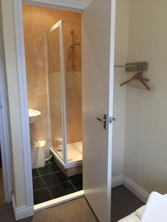 Apartment Central London Budget Hotel London