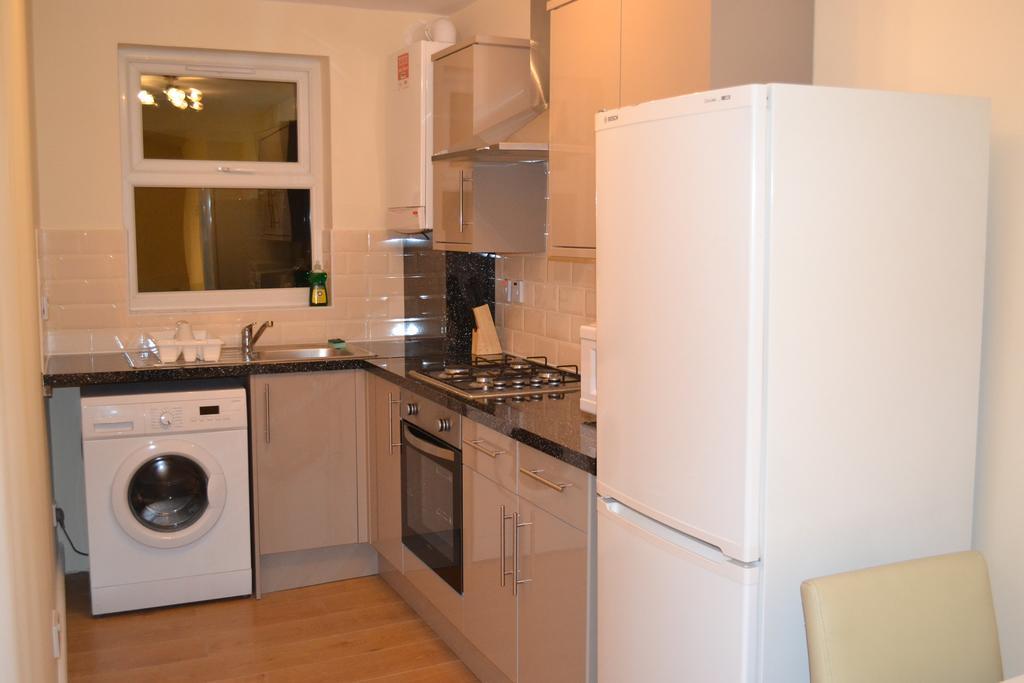 Apartment High Street Service London