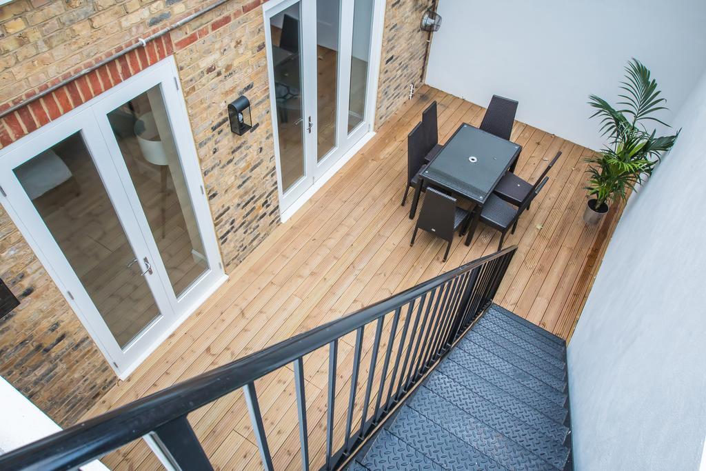Apartment Apple Ealing London