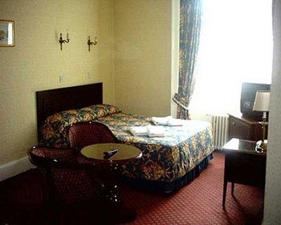 Rose Park 3*