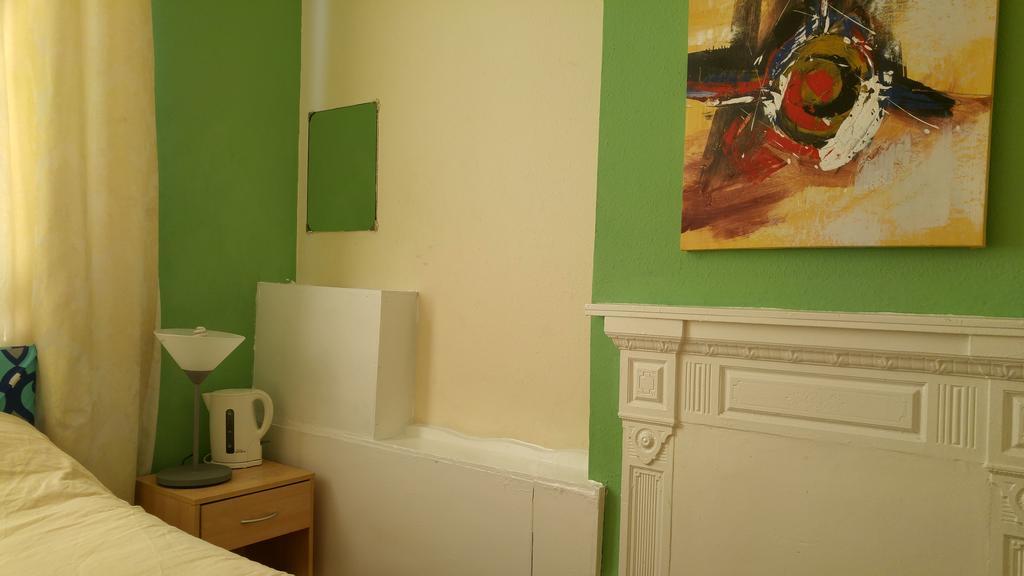Guest house Riz London