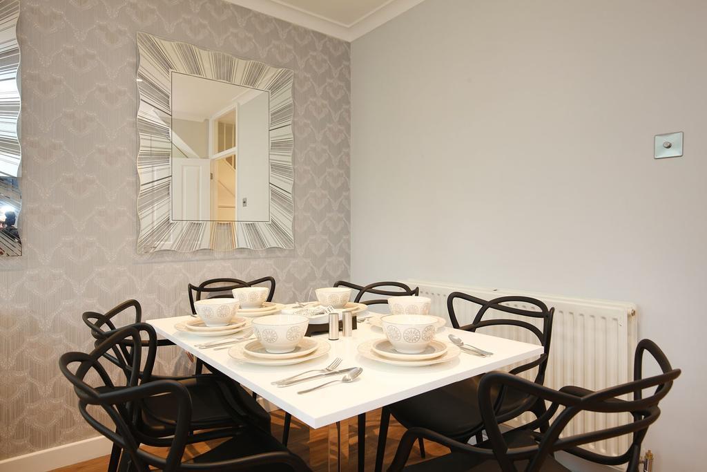 Sach's 2 Bedrooms - No Lift Apartment *
