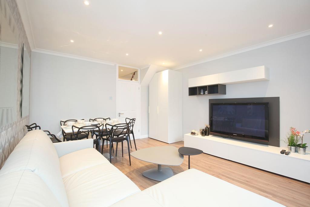 Sach's 2 Bedrooms - No Lift Apartment