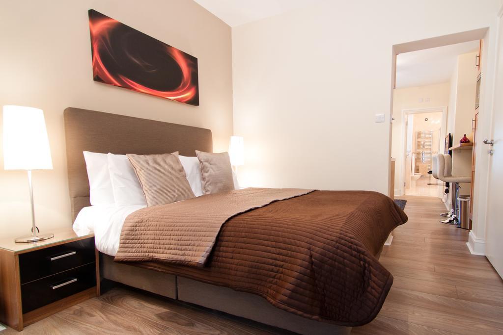 Apartment Shq *