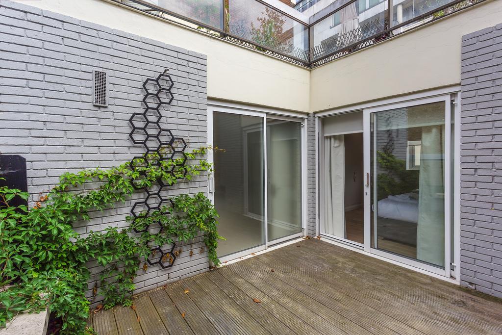 Apartment Hyde Park Gate London