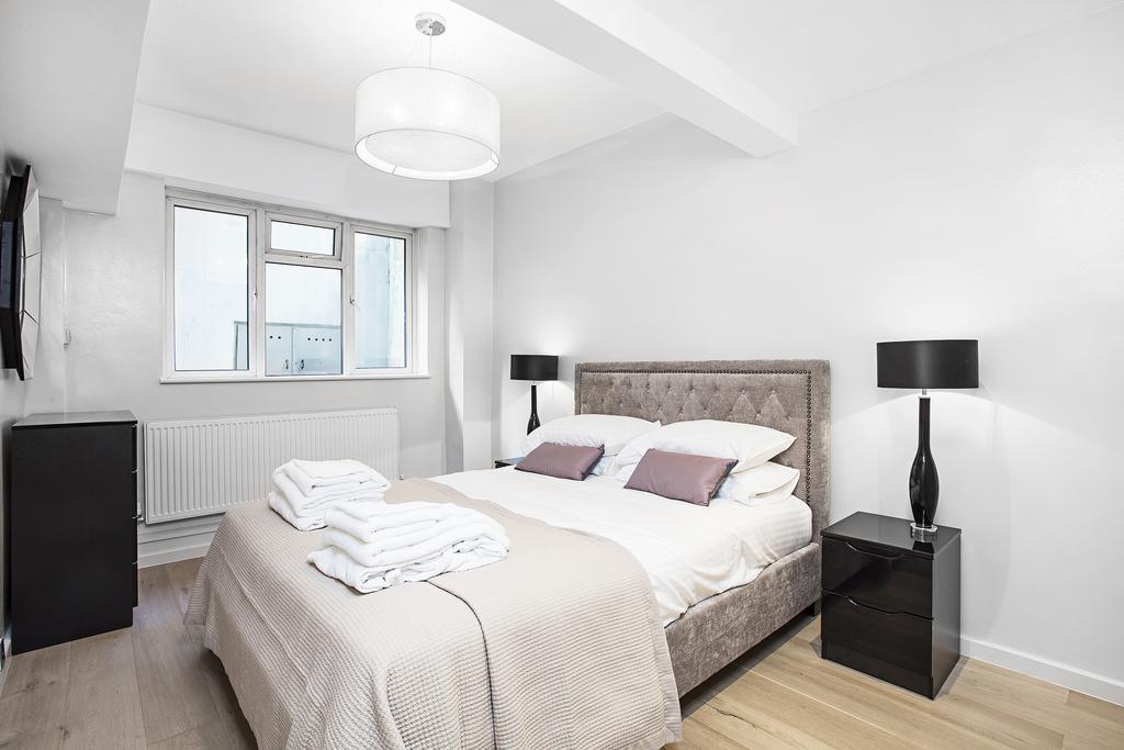 Apartment Hyde Park Gate London