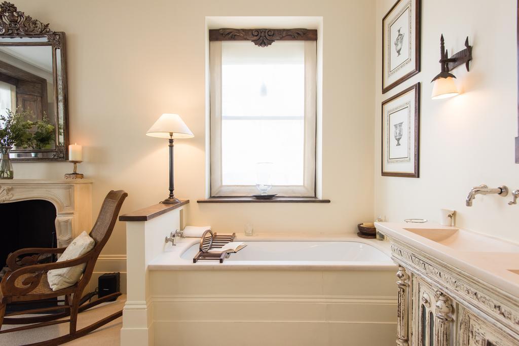 Harcourt Terrace Apartment *