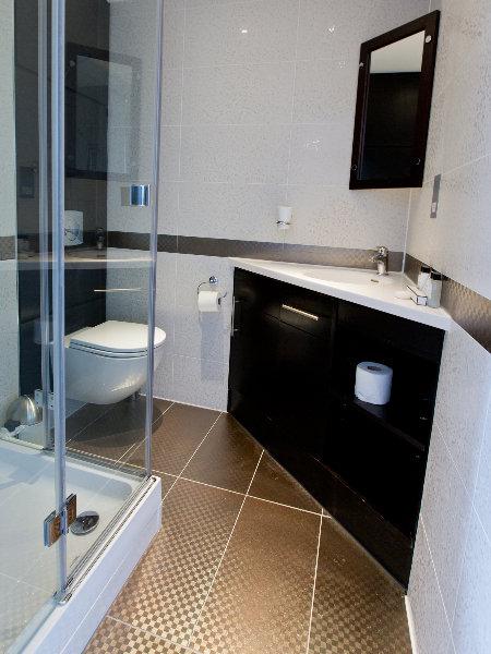 2 Devonshire Apartment *