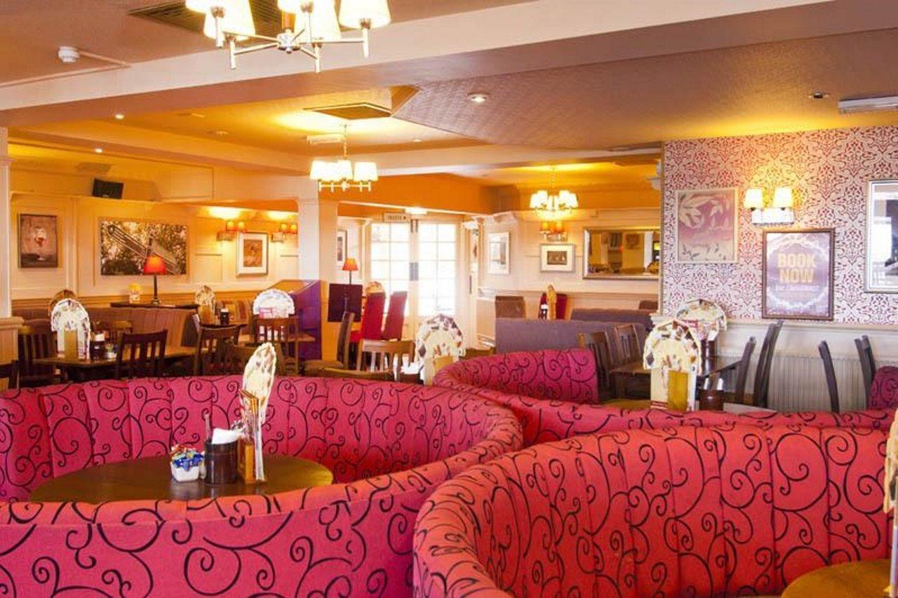 Premier Greenford Hotel