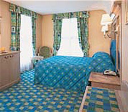 Thistle Westminster Hotell 4*