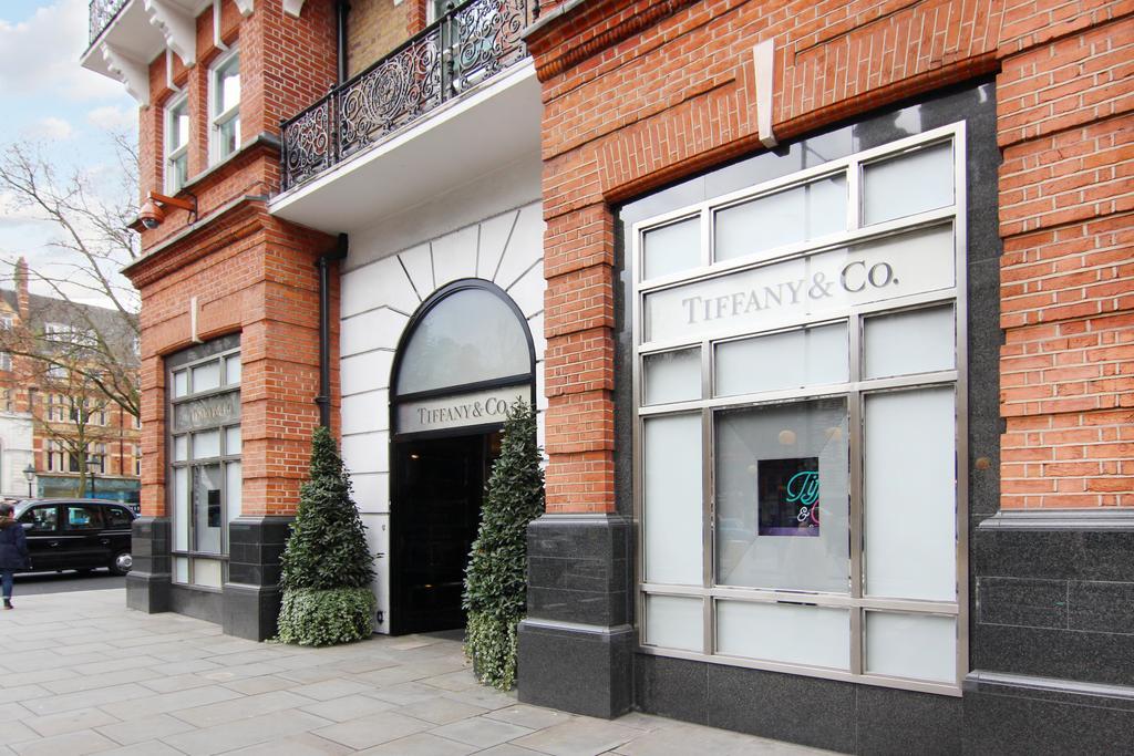 Lifestyle - Chelsea Bridge Apartment