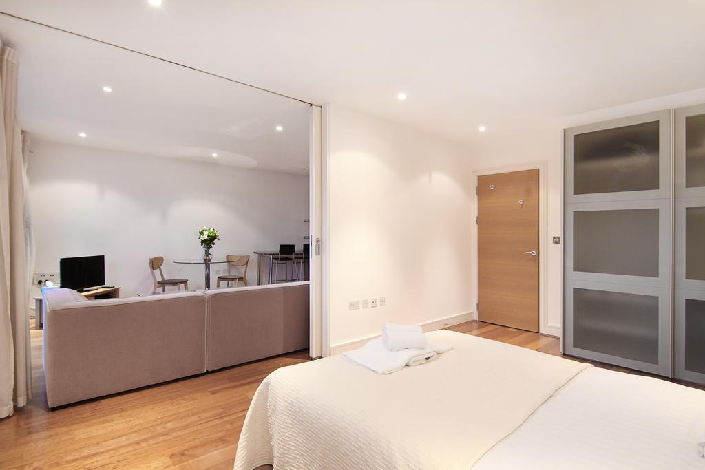 Apartment Lifestyle - Chelsea Bridge London
