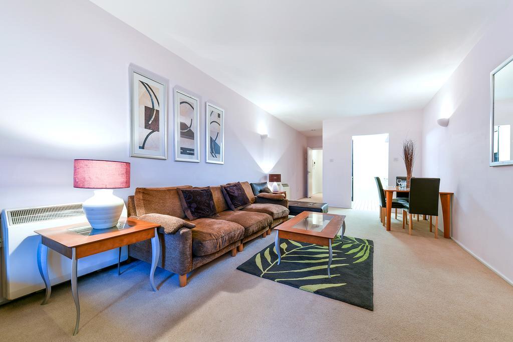 Apartment Point West London