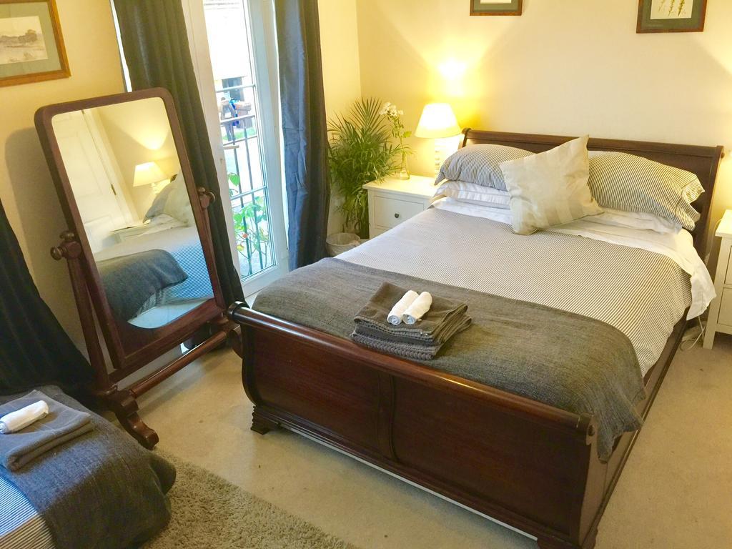 Pensión Lynbrook Grove 5*