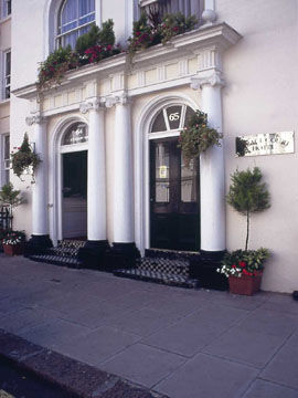 Hotel Palace Court 2*