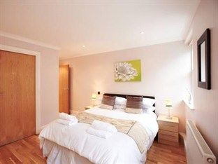 Serviced Apartment *