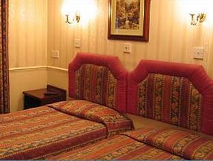 Hotel Springfield 2*