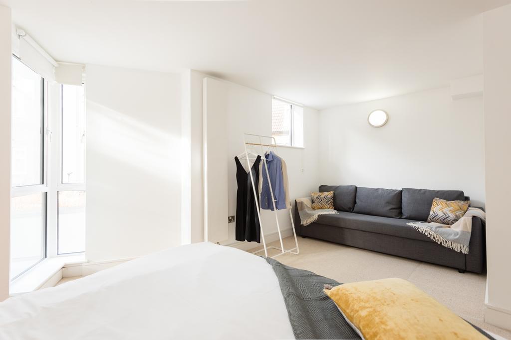 Creed 3 Bed Bridge House London