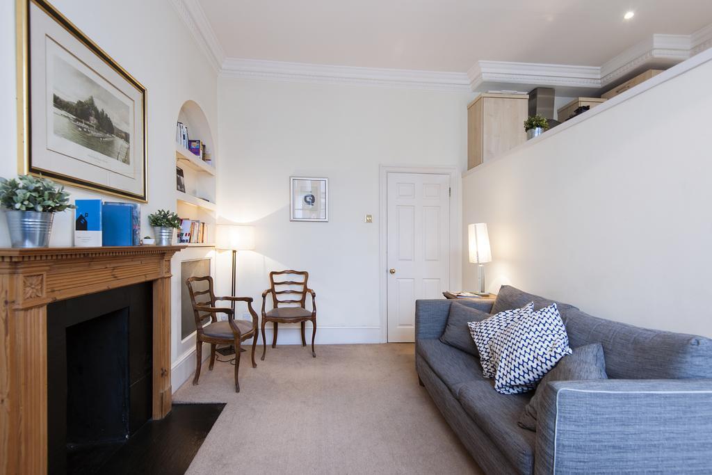 The Stratford Road Pied-a-terre Apartment *