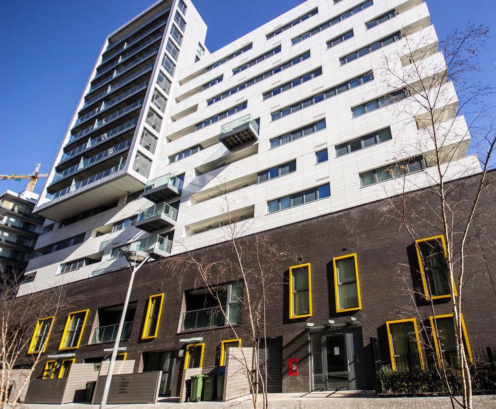 The O2 Waterfront Apartment *