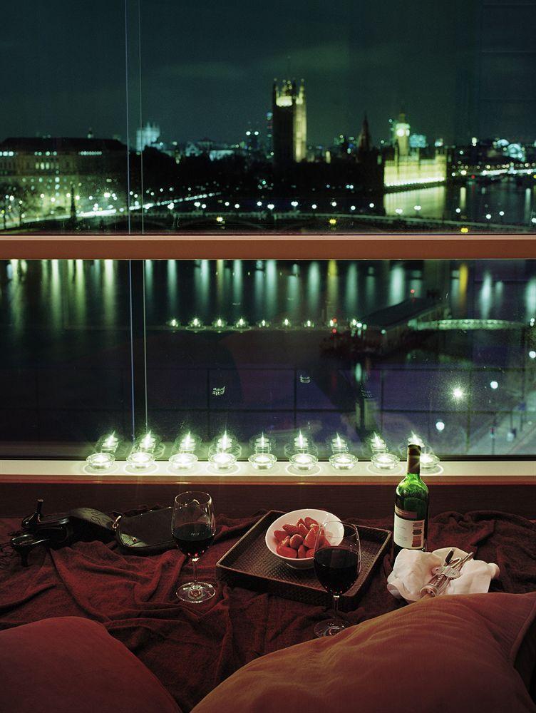 Plaza On The River Apartahotel