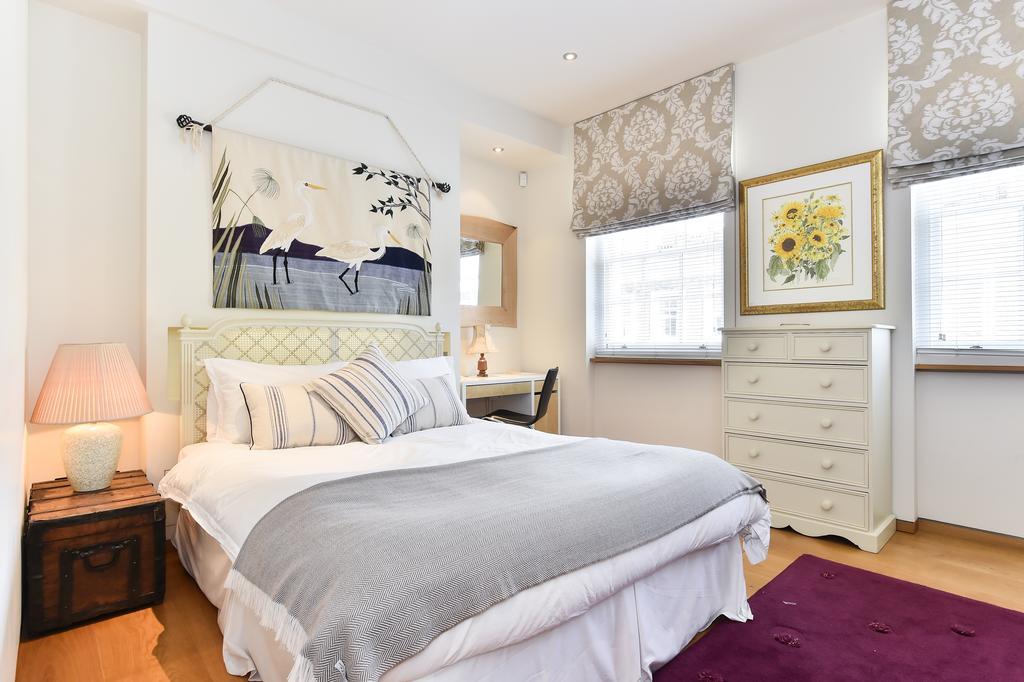 Joivy Elegant 3 Bed Apt With Rooftop Terrace In Pimlico London