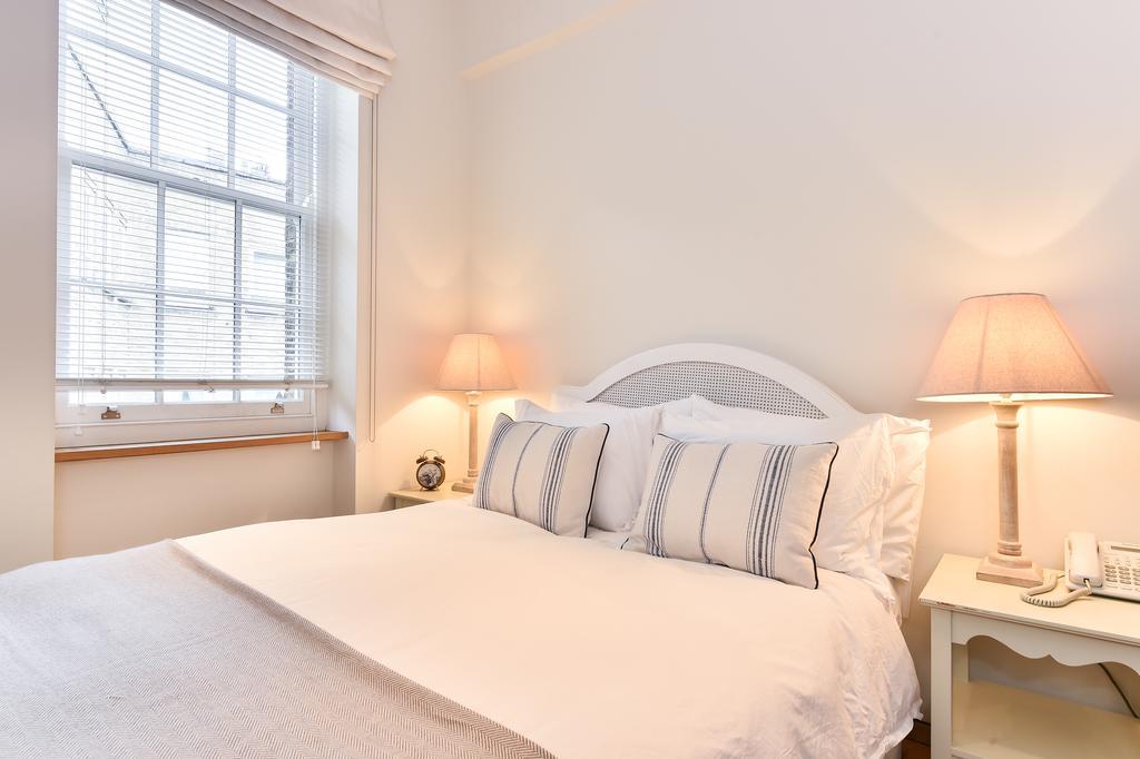 Apartment Joivy Elegant 3 Bed Apt With Rooftop Terrace In Pimlico *