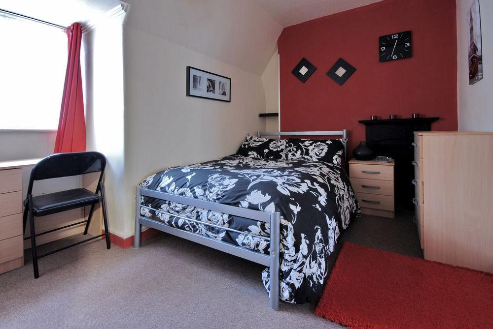 Monopoly Accommodations Apartment *