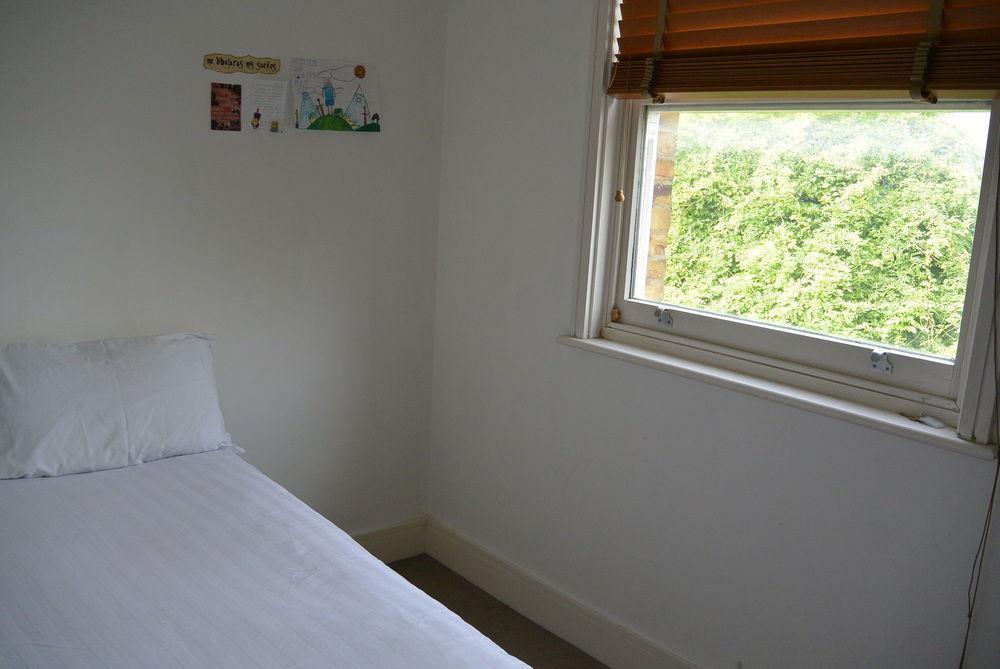 Guest house Elephant London