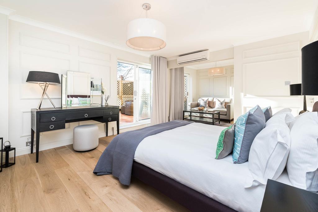 Hyde Park Gate Apartment