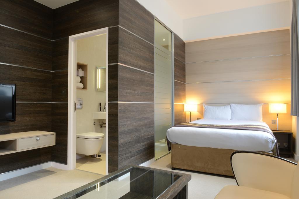 The Wesley Euston 4*