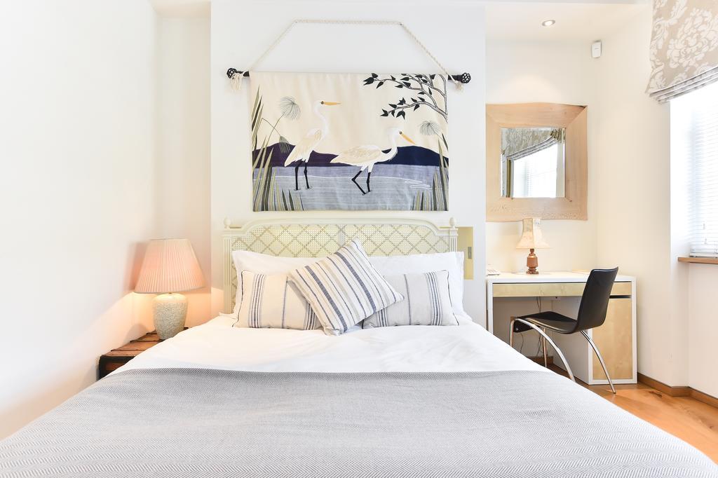 Joivy Elegant 3 Bed Apt With Rooftop Terrace In Pimlico * London
