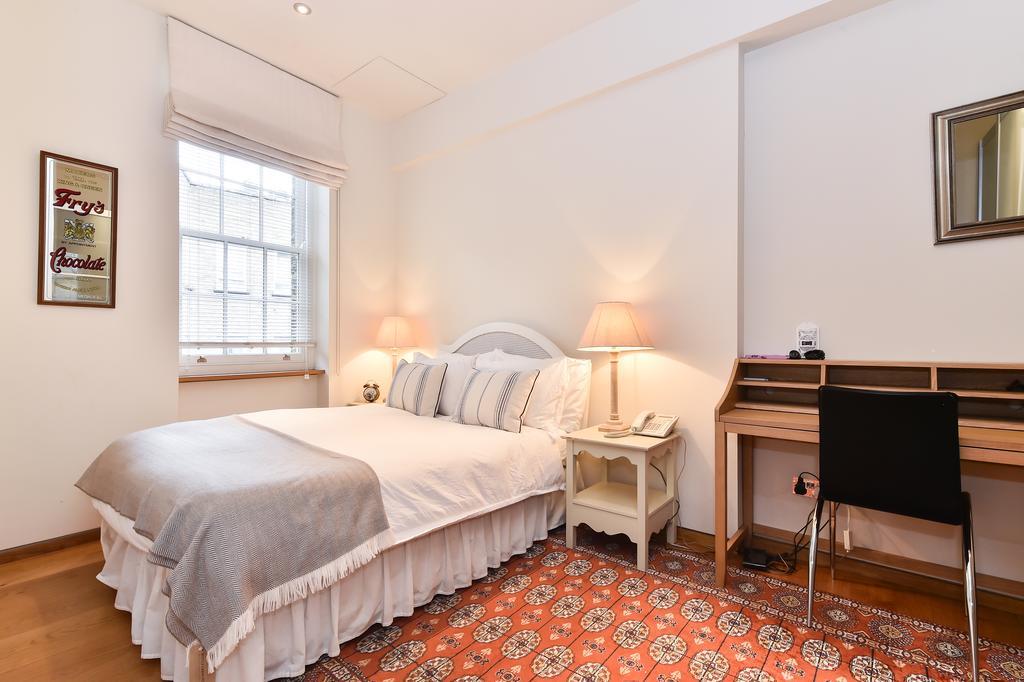 Joivy Elegant 3 Bed Apt With Rooftop Terrace In Pimlico London