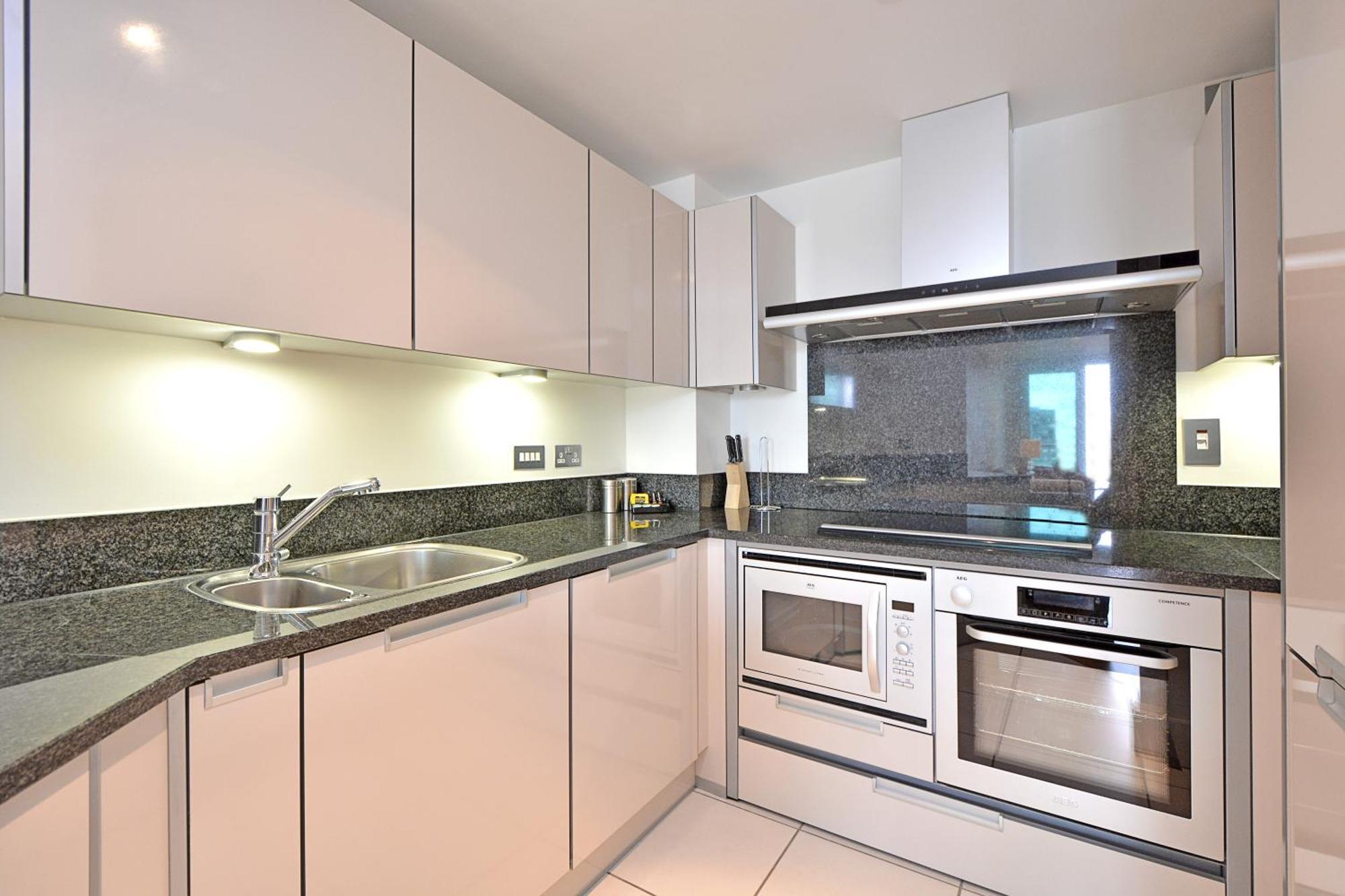 Apartment St George Wharf *