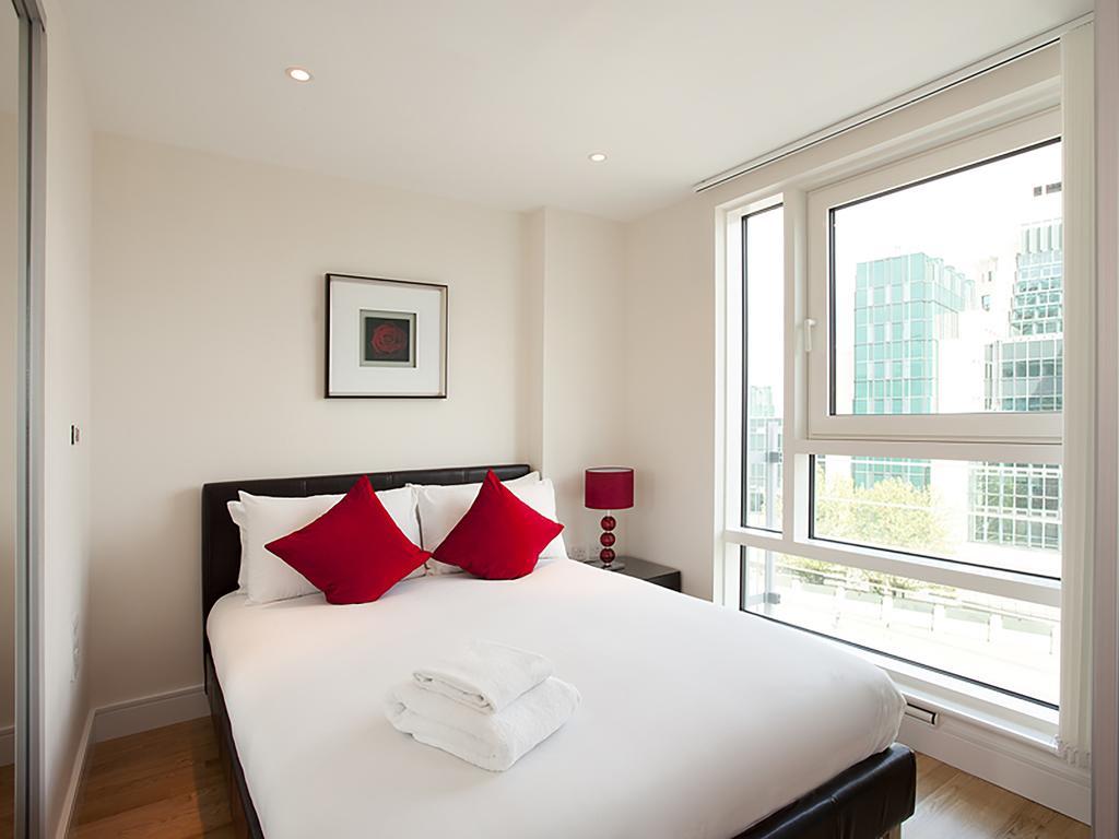 St George Wharf London