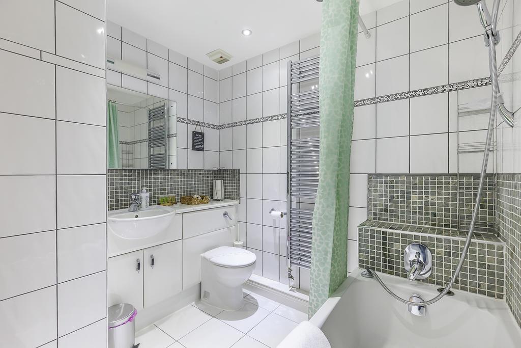 Excel Apartment London