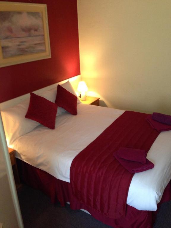 Abbey Bed & Breakfast 2*