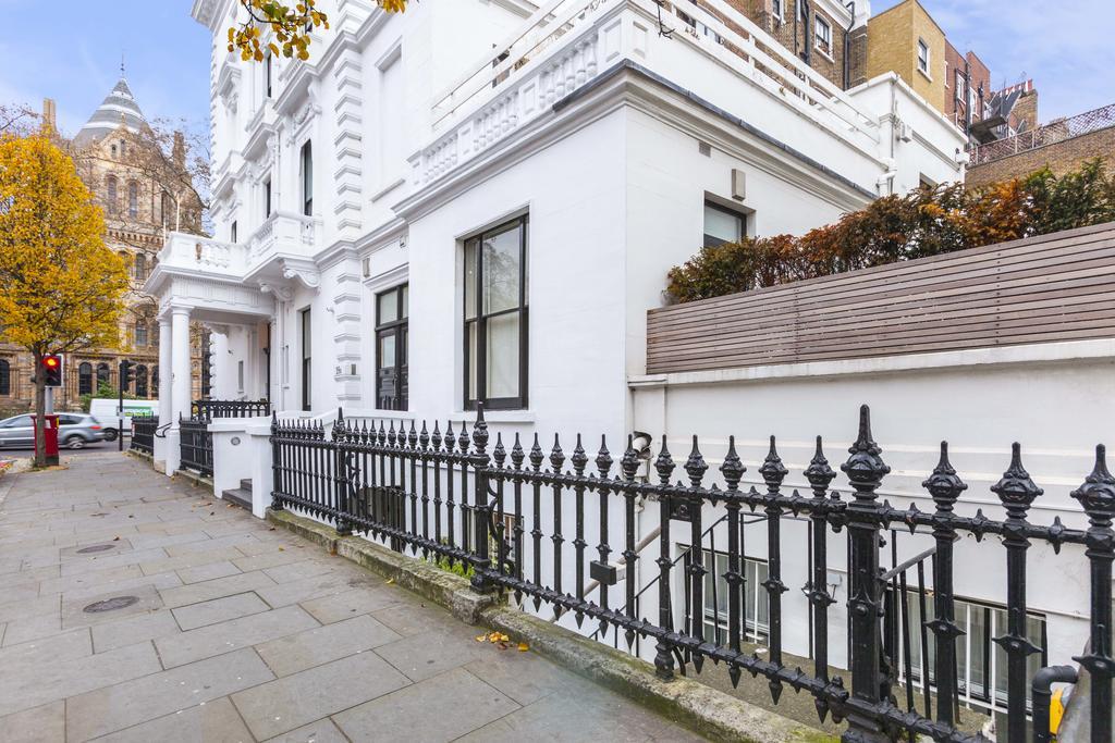 Apartment South Kensington X4, London