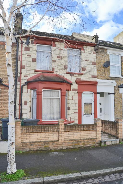Superb Double Bedroom London