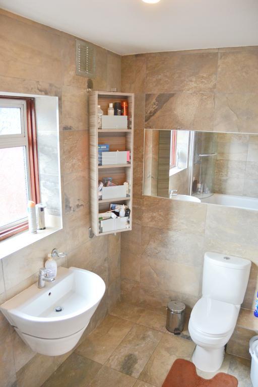 Privat overnatting Superb Double Bedroom London