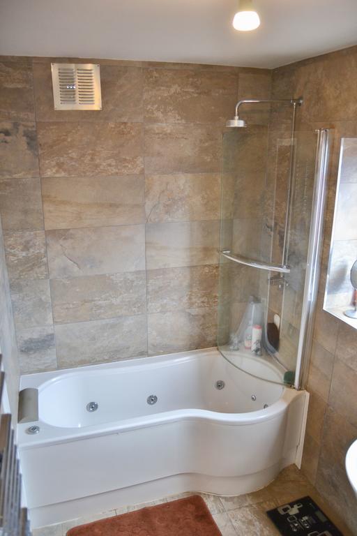 Superb Double Bedroom * London