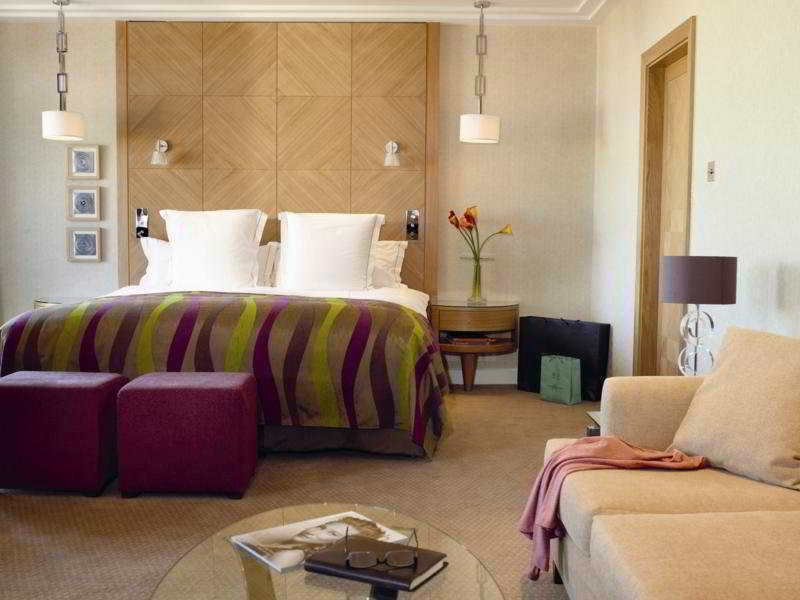 Hotel Jumeirah Carlton Tower 5*