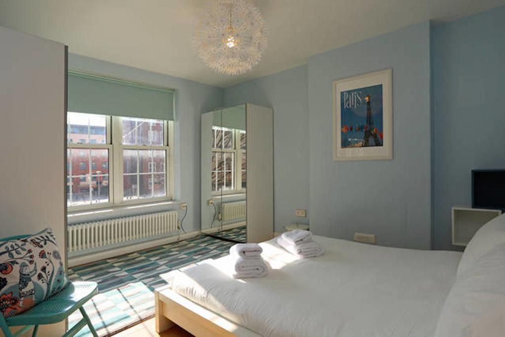 Riverside Cutty Sark 2bd Retreat Apartment London