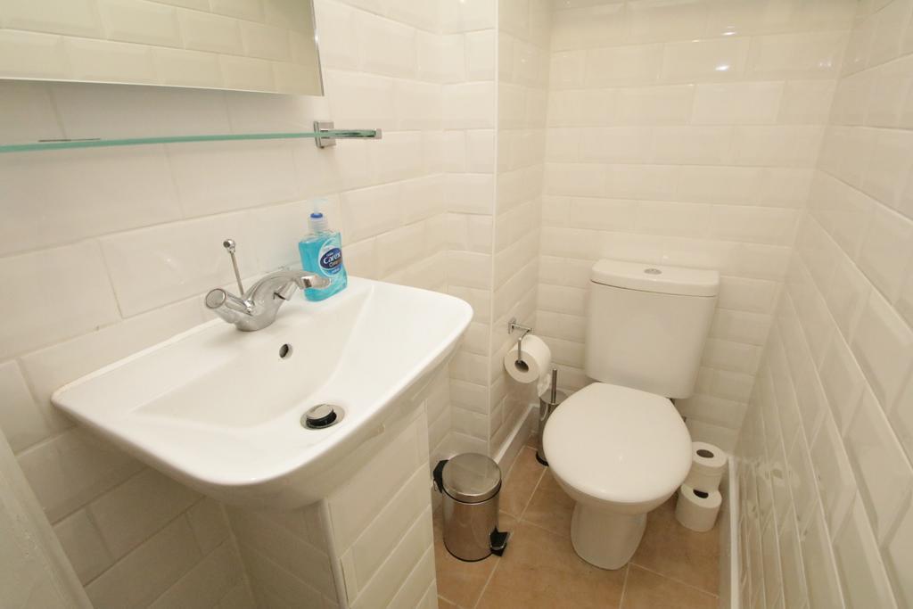 New And Cosy Sidney Square 3*