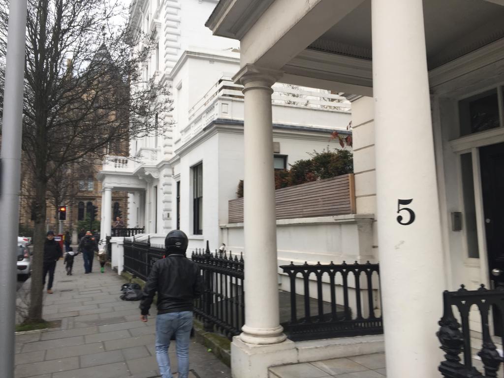 South Kensington X4, Apartment *