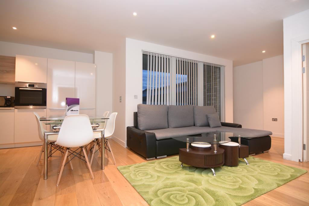 Apartment Wharf - Cambridge Av Apartment