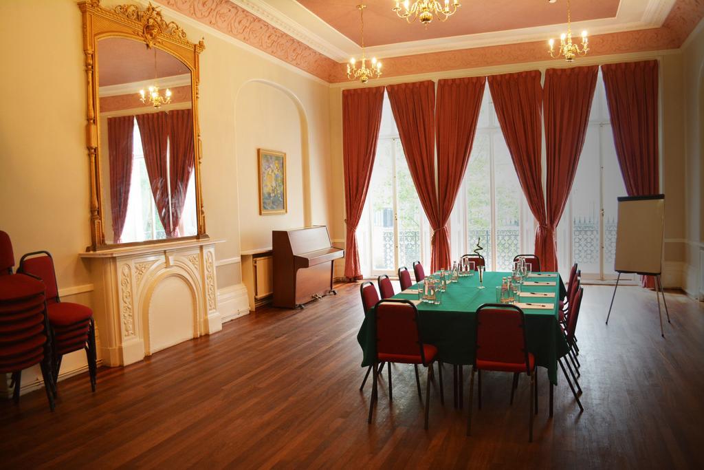 72qt Guest house 2*