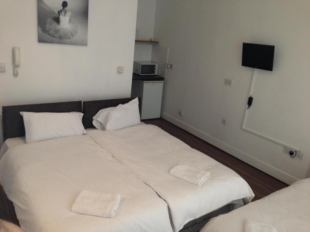 Aparthotel Holland 3*