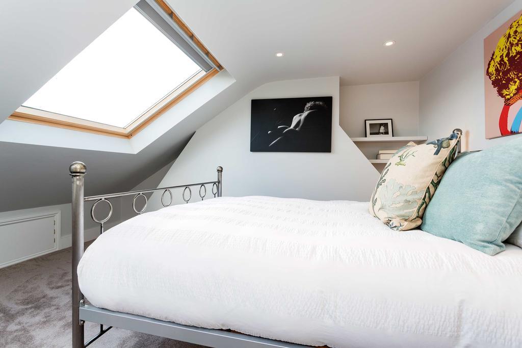 Veeve - Clapham Fairytale London